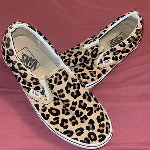 Leopard print Vans shoes, women’s size 9.5, gently worn